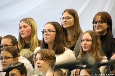 Otroci Osnovne šole Šmartno v Tuhinju z glasbo razpeli jadra (35)